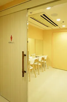 Capsule Hotel B&S Ecocube Shinsaibashi Osaka Japón